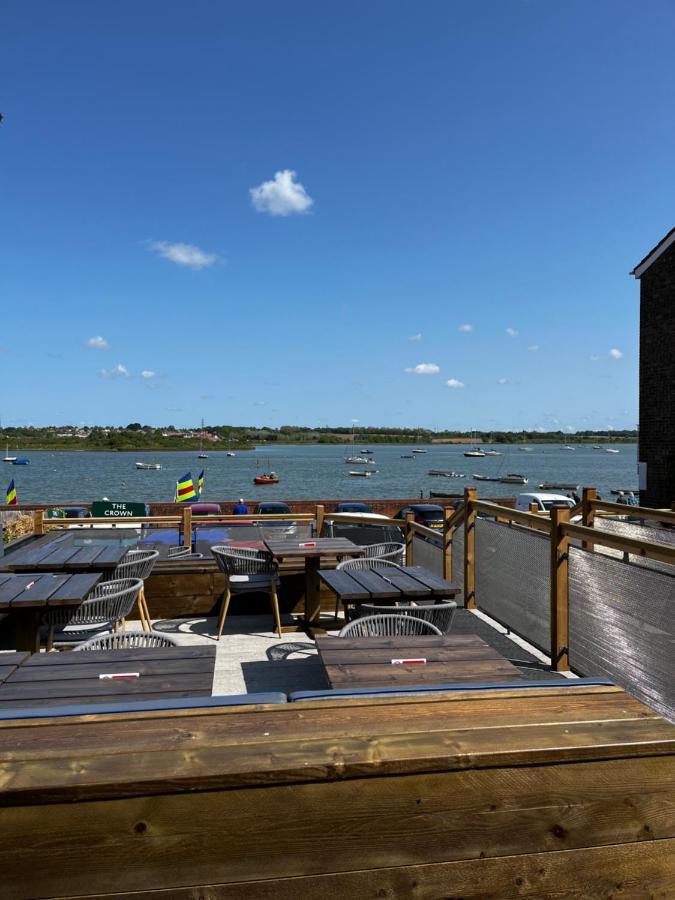 The Crown Pub And Hotel Manningtree Exterior foto